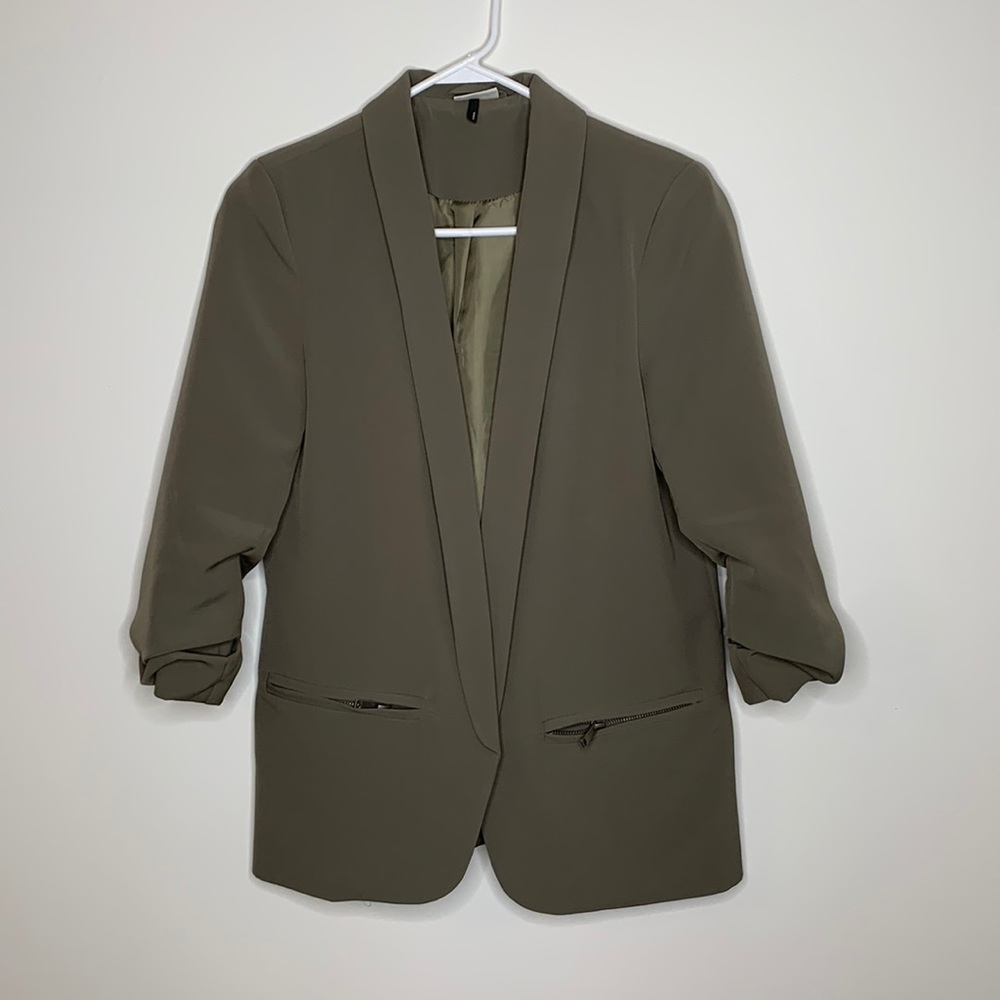 Olive Khaki ¾ sleeve blazer